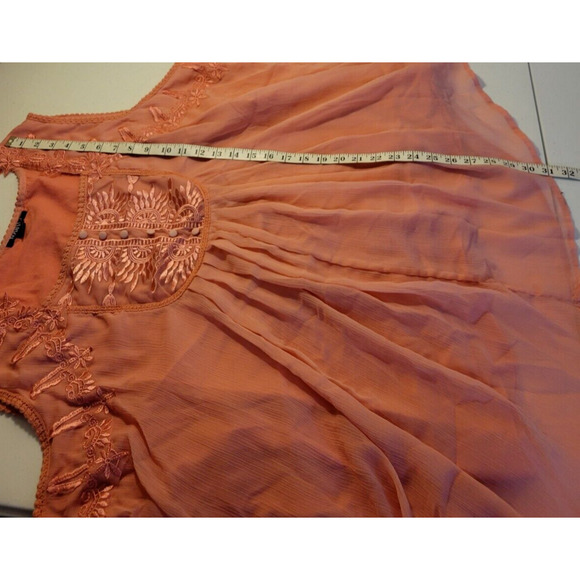 Roaman's Pink Embroidered Silhouette Chiffon Pleated Sleeveless Top Womens 32W - Picture 6 of 11